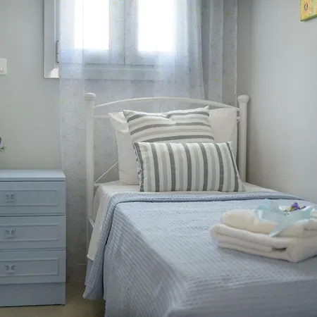 Sgs Luxury Apartment